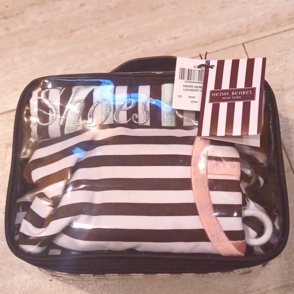 henri bendel Handbags - NWT Henri Bendel Set of 3 Drawstring Travel Bags